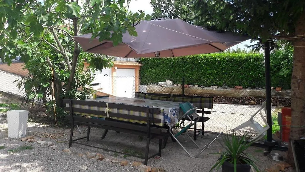 Apartment 4693-1 For Max. 6 Pers. In Malinska Croatia