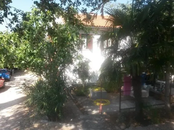 Apartment 4693-1 For Max. 6 Pers. In Malinska