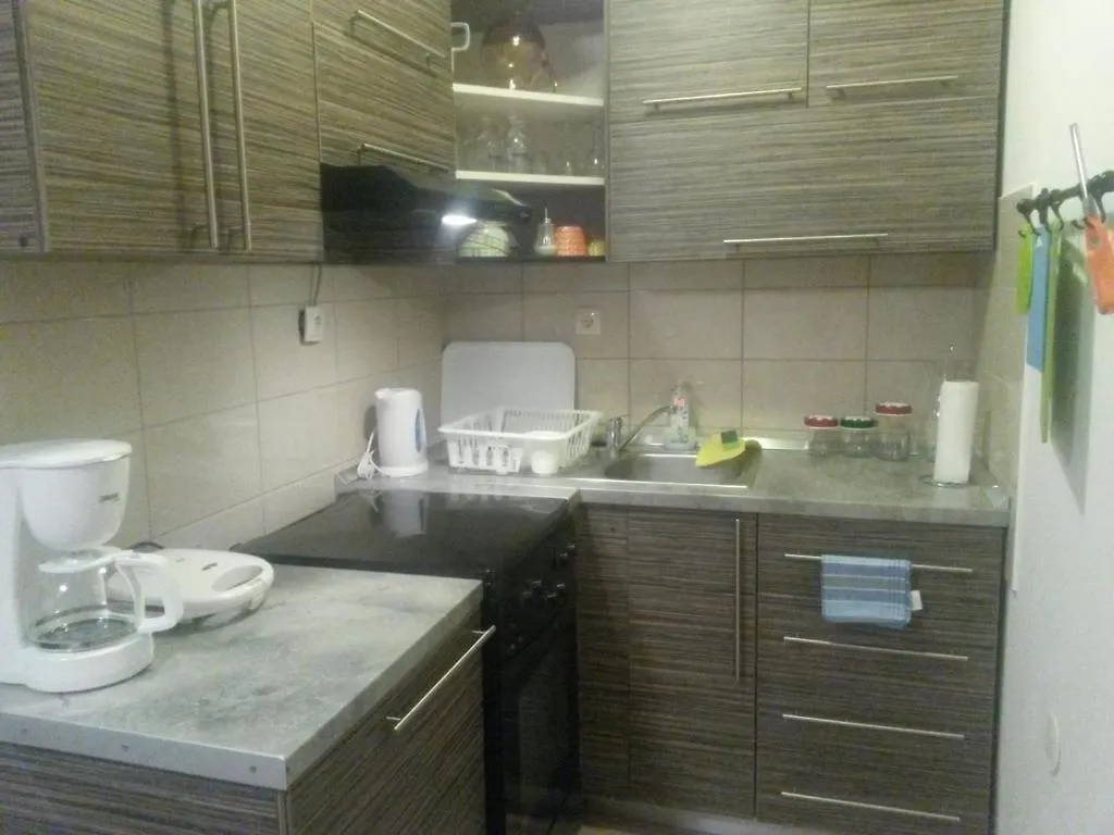 Apartment 4693-1 For Max. 6 Pers. In Malinska