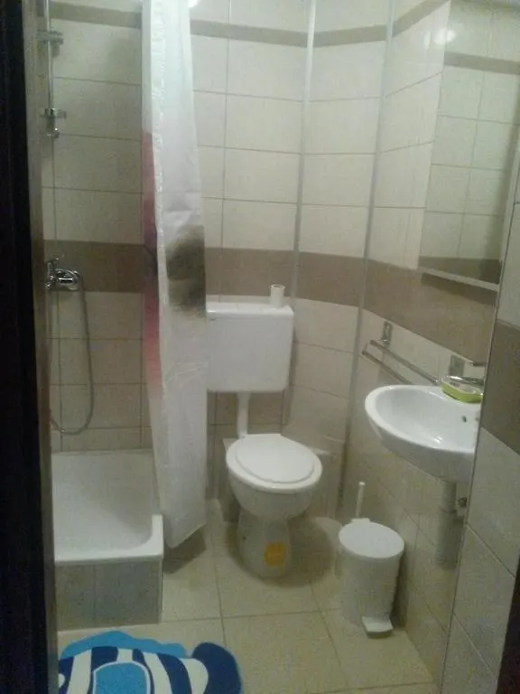Apartment 4693-1 For Max. 6 Pers. In Malinska